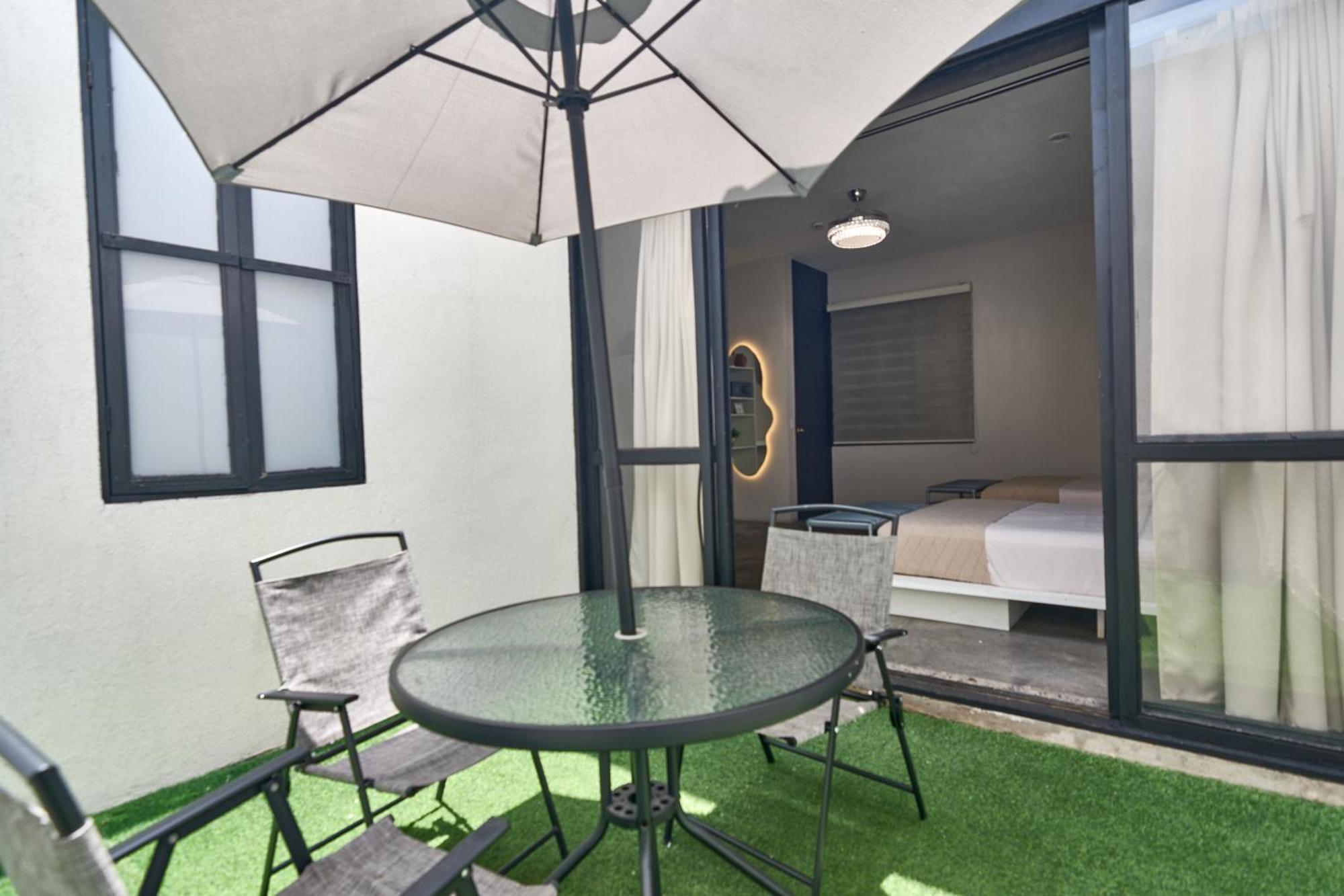 Aura Hotel B&B ทลาคิวปาก ภายนอก รูปภาพ