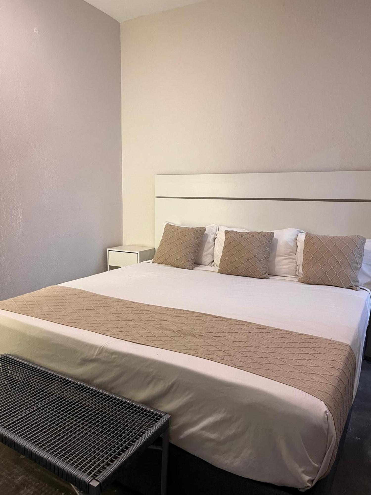 Aura Hotel B&B ทลาคิวปาก ภายนอก รูปภาพ