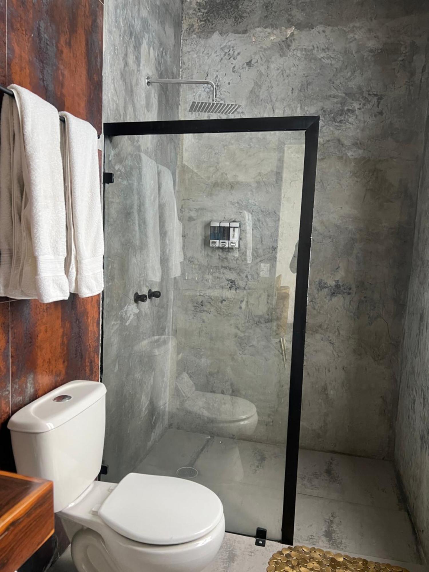 Aura Hotel B&B ทลาคิวปาก ภายนอก รูปภาพ