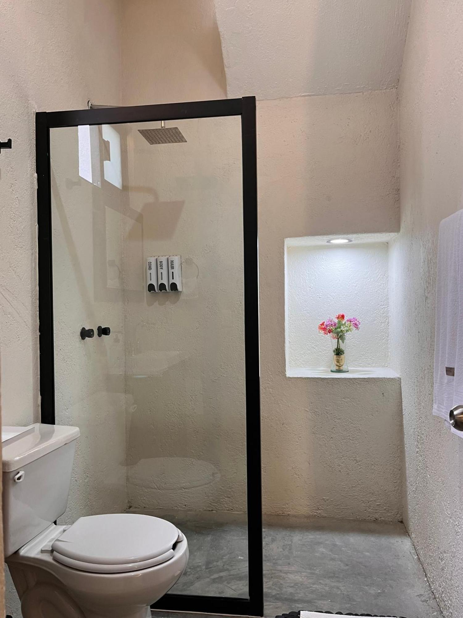 Aura Hotel B&B ทลาคิวปาก ภายนอก รูปภาพ